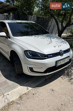 Хетчбек Volkswagen e-Golf 2015 в Кропивницькому