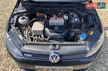 Хэтчбек Volkswagen e-Golf 2016 в 