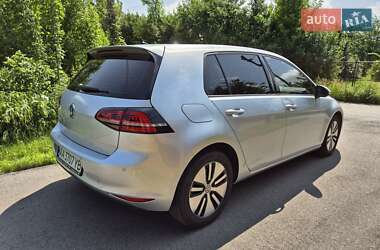 Хэтчбек Volkswagen e-Golf 2016 в 