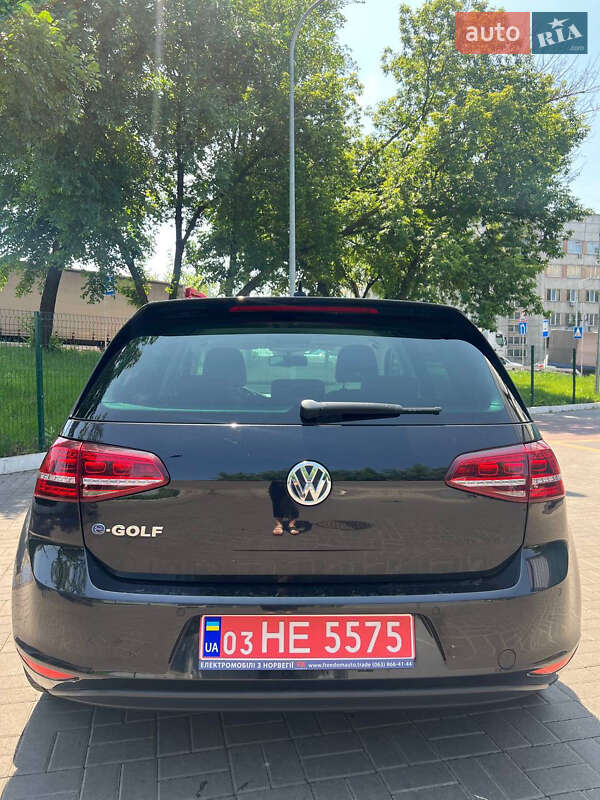 Хэтчбек Volkswagen e-Golf 2015 в Киеве