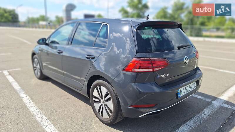 Хэтчбек Volkswagen e-Golf 2017 в Киеве
