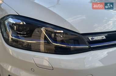 Хетчбек Volkswagen e-Golf 2020 в 