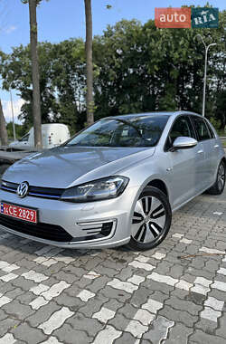 Хэтчбек Volkswagen e-Golf 2019 в 