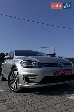 Хэтчбек Volkswagen e-Golf 2019 в 