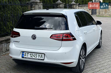 Хэтчбек Volkswagen e-Golf 2015 в 