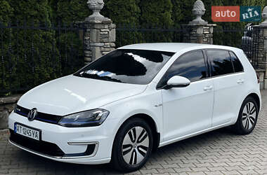Хэтчбек Volkswagen e-Golf 2015 в 