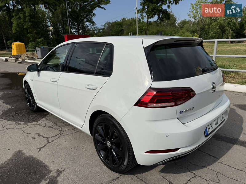 Хэтчбек Volkswagen e-Golf 2017 в Харькове фото 10 Хэтчбек Volkswagen e-Golf 2017 в Харькове