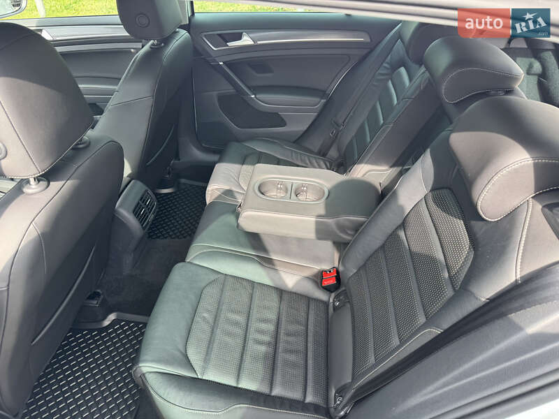 Хэтчбек Volkswagen e-Golf 2017 в Харькове фото 13 Хэтчбек Volkswagen e-Golf 2017 в Харькове