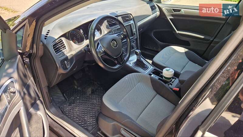 Хетчбек Volkswagen e-Golf 2016 в Одесі