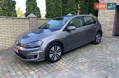Хэтчбек Volkswagen e-Golf 2015 в Черновцах