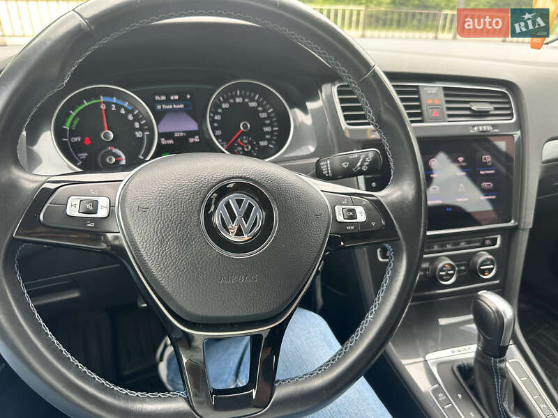 Хетчбек Volkswagen e-Golf 2019 в Іршаві
