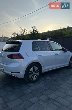 Хэтчбек Volkswagen e-Golf 2018 в Ужгороде