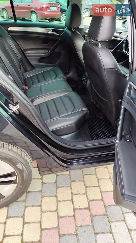 Хэтчбек Volkswagen e-Golf 2016 в Львове