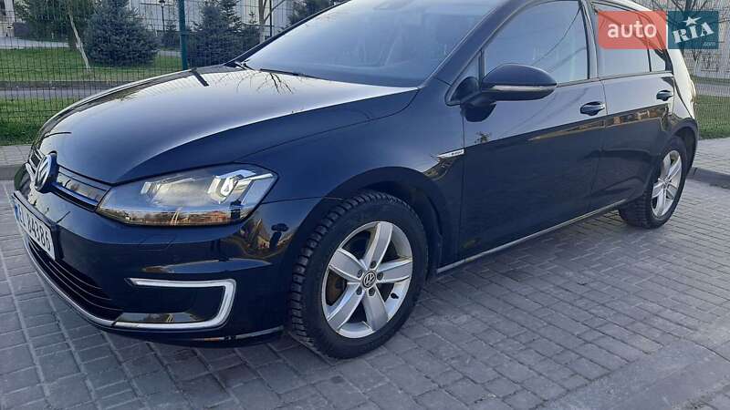 Хетчбек Volkswagen e-Golf 2016 в Львові фото 77 Хетчбек Volkswagen e-Golf 2016 в Львові