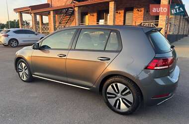 Хэтчбек Volkswagen e-Golf 2018 в 