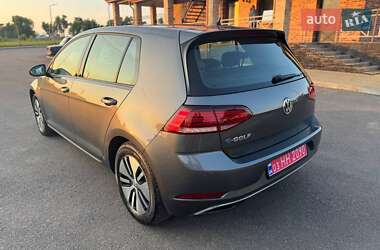 Хэтчбек Volkswagen e-Golf 2018 в 