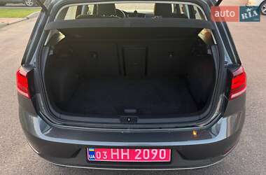 Хэтчбек Volkswagen e-Golf 2018 в 