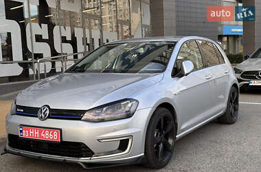 Хетчбек Volkswagen e-Golf 2015 в Жашківу