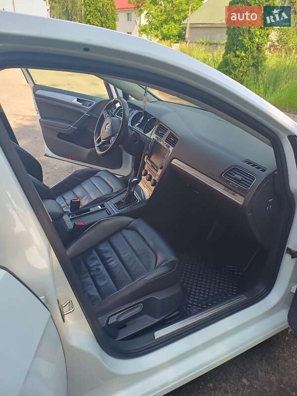 Хетчбек Volkswagen e-Golf 2014 в Хмельницькому