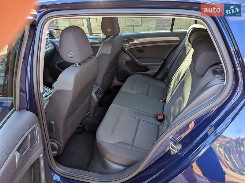 Хетчбек Volkswagen e-Golf 2020 в Луцьку