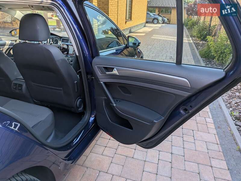 Хетчбек Volkswagen e-Golf 2020 в Луцьку