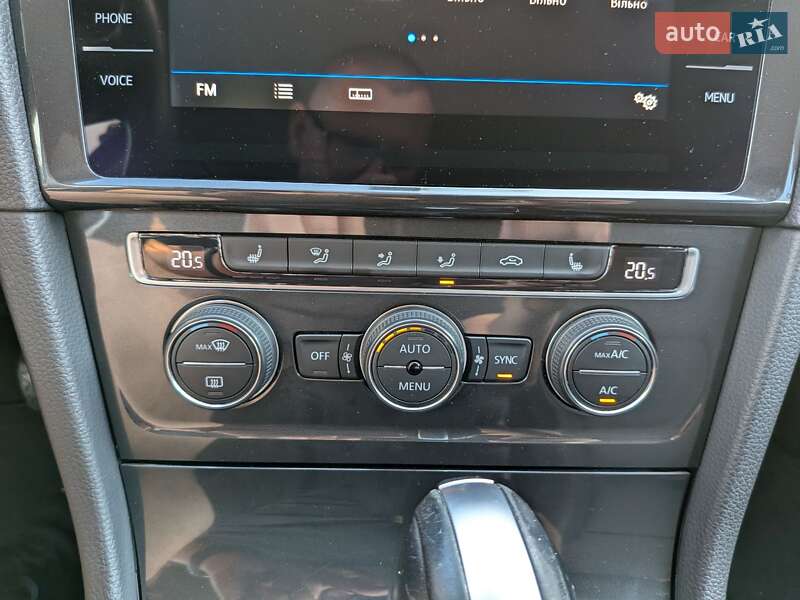 Хетчбек Volkswagen e-Golf 2020 в Луцьку