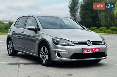 Хэтчбек Volkswagen e-Golf 2017 в Здолбунове