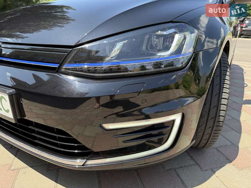 Хетчбек Volkswagen e-Golf 2015 в Миколаєві