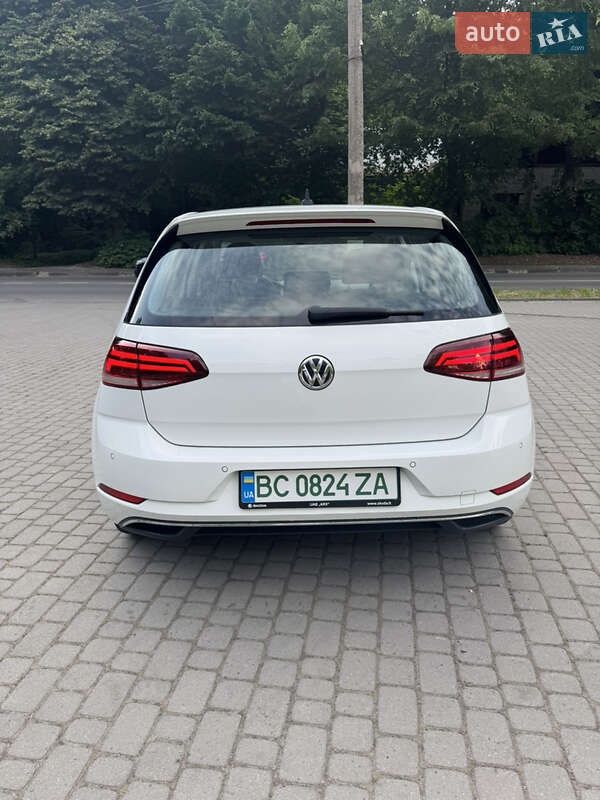 Хэтчбек Volkswagen e-Golf 2018 в Львове