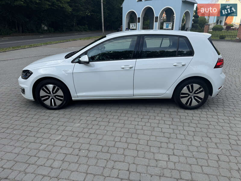 Хэтчбек Volkswagen e-Golf 2018 в Львове