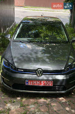Хетчбек Volkswagen e-Golf 2017 в Києві