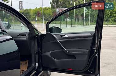 Хетчбек Volkswagen e-Golf 2019 в 