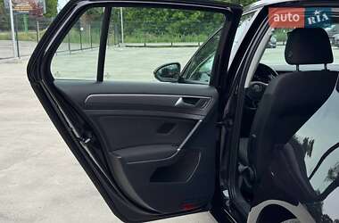 Хетчбек Volkswagen e-Golf 2019 в 