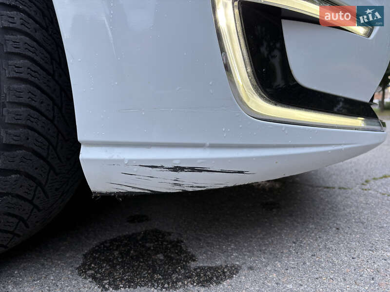 Хэтчбек Volkswagen e-Golf 2017 в Умани