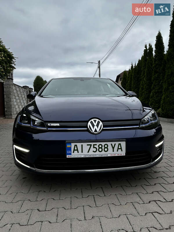Хетчбек Volkswagen e-Golf 2019 в Києві