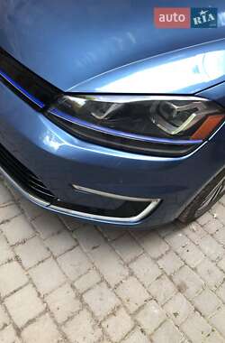 Хетчбек Volkswagen e-Golf 2014 в 