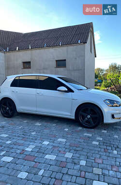 Хэтчбек Volkswagen e-Golf 2015 в Хмельницком