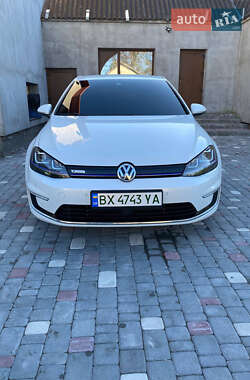 Хэтчбек Volkswagen e-Golf 2015 в Хмельницком