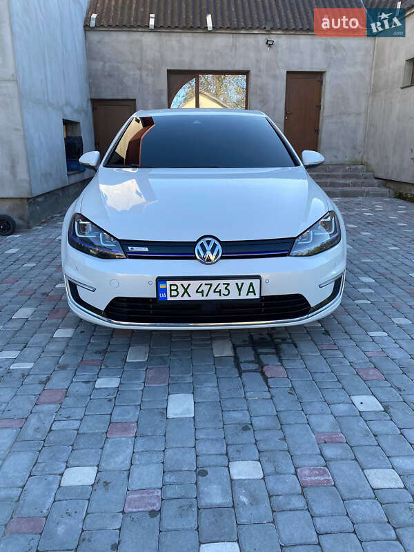 Хетчбек Volkswagen e-Golf 2015 в Кам'янець-Подільському