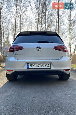 Хэтчбек Volkswagen e-Golf 2015 в Хмельницком