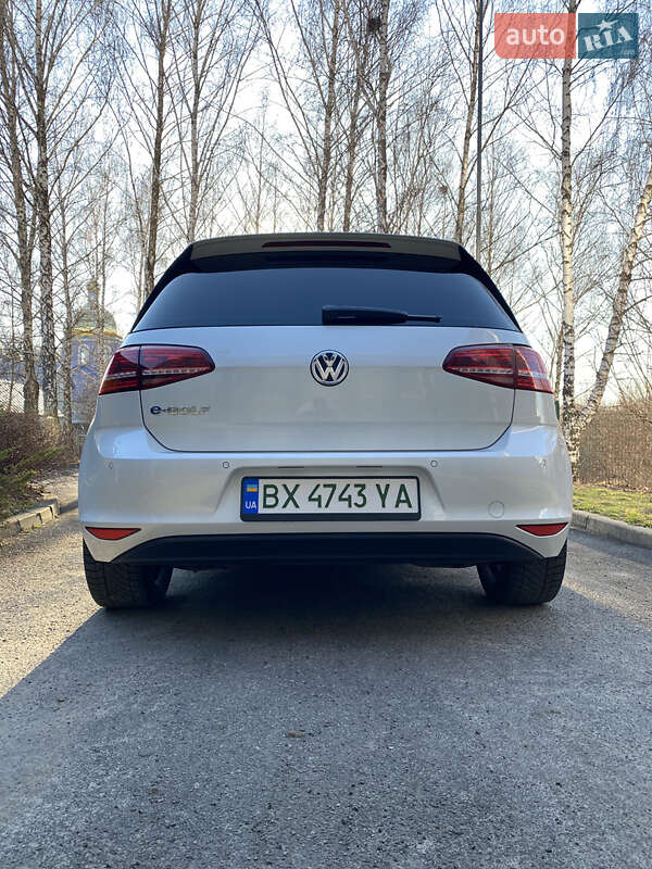 Хетчбек Volkswagen e-Golf 2015 в Кам'янець-Подільському