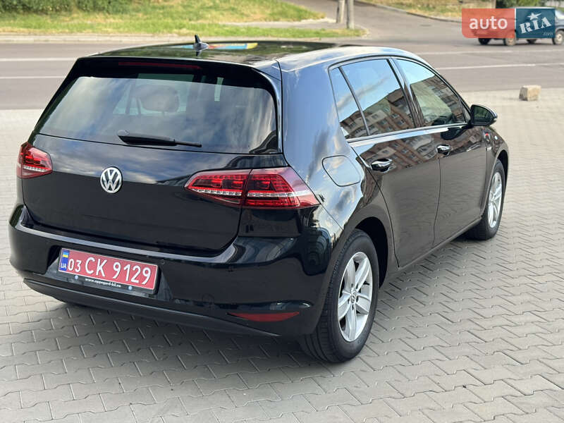 Хетчбек Volkswagen e-Golf 2016 в Рівному