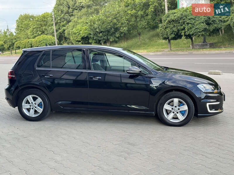 Хетчбек Volkswagen e-Golf 2016 в Рівному