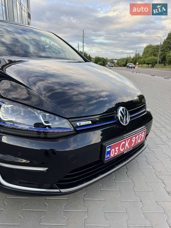 Хетчбек Volkswagen e-Golf 2016 в Рівному