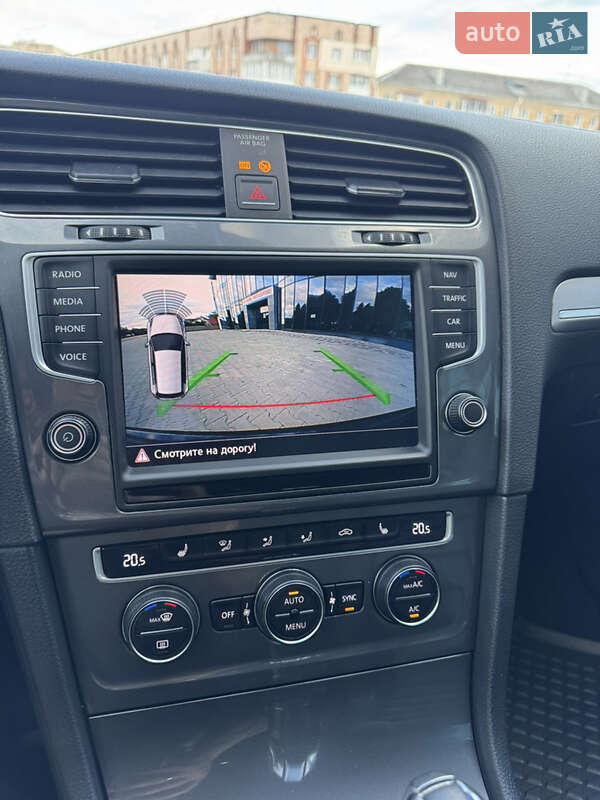 Хетчбек Volkswagen e-Golf 2016 в Рівному