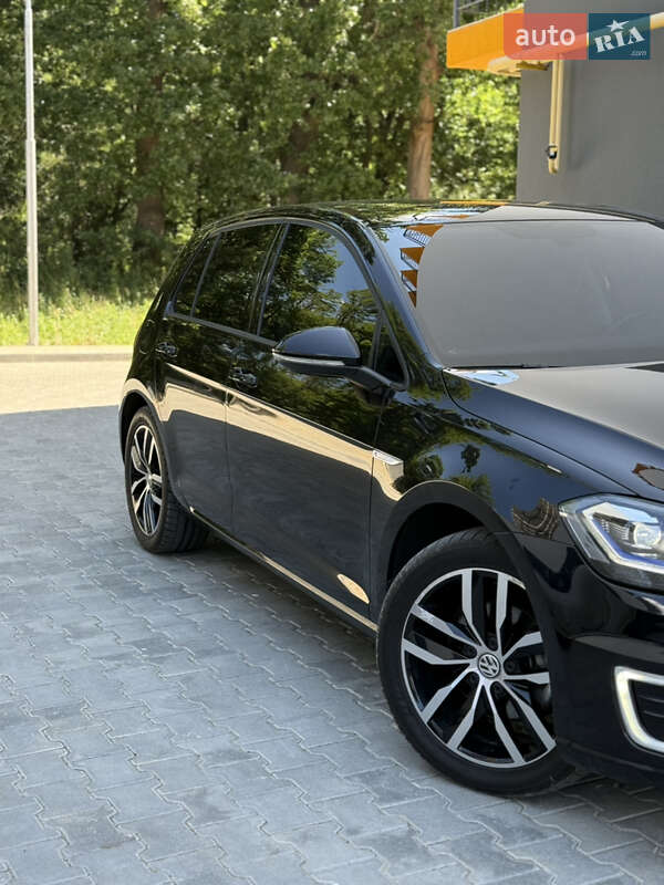 Хэтчбек Volkswagen e-Golf 2020 в Виннице