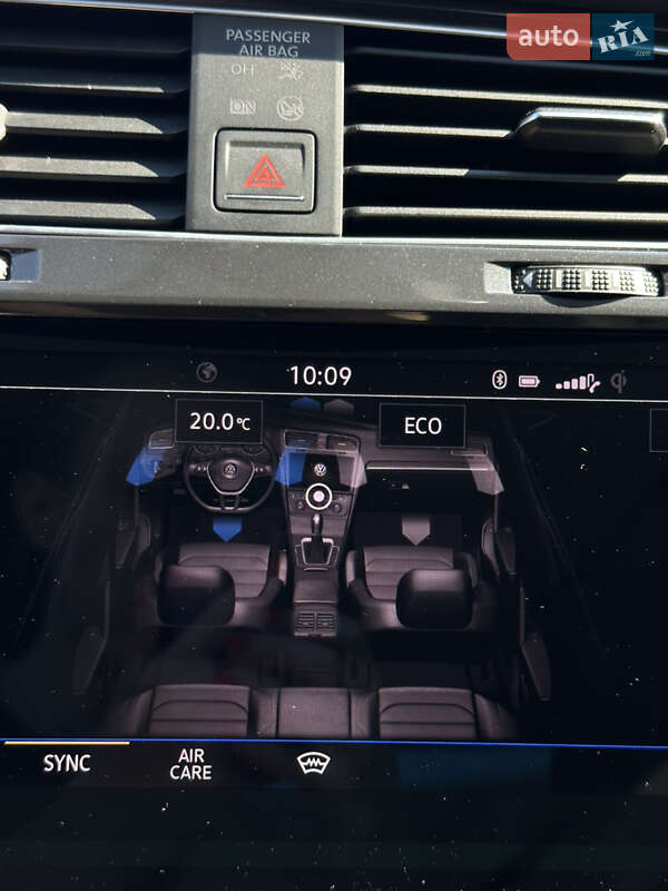 Хетчбек Volkswagen e-Golf 2018 в Виноградові