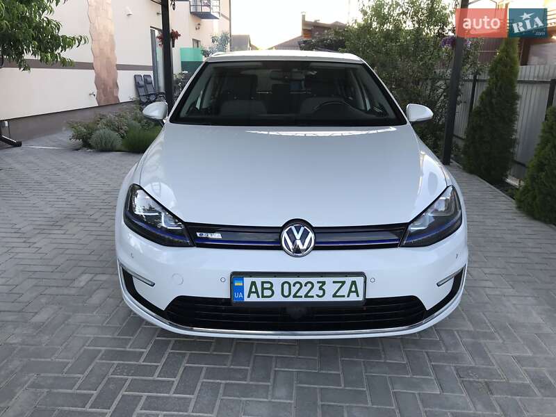 Volkswagen e-Golf 2015