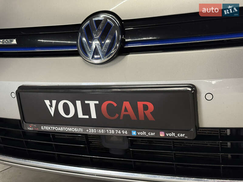 Хэтчбек Volkswagen e-Golf 2015 в Владимире
