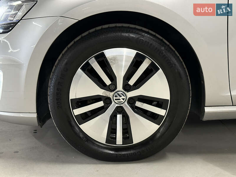 Хэтчбек Volkswagen e-Golf 2015 в Владимире
